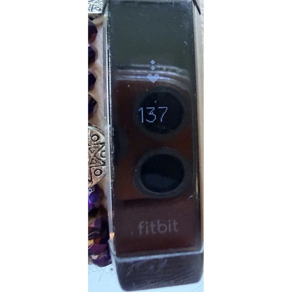 fitbit alta hr